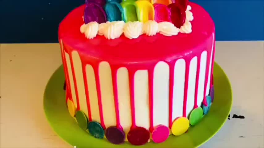 تزئین کیک تولد رنگین کمانی