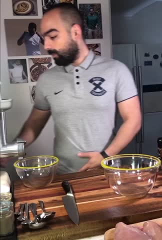 کتلت مرغ و کتلت گوشت