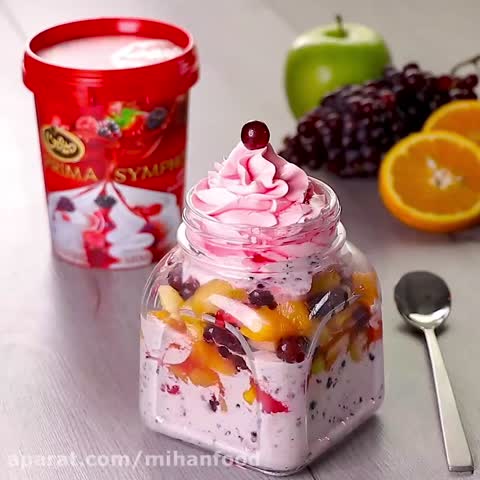 سالاد میوه با بستنی