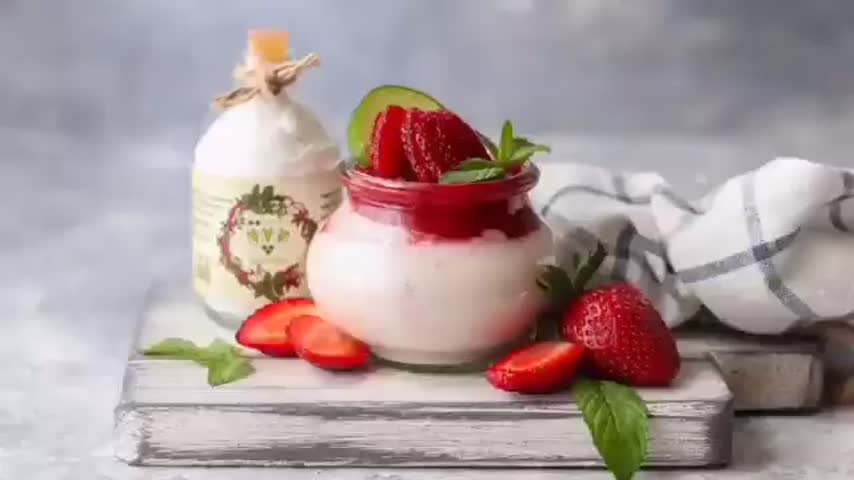 پودینگ توت فرنگی