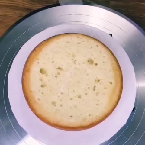 کیک با تم صورتی