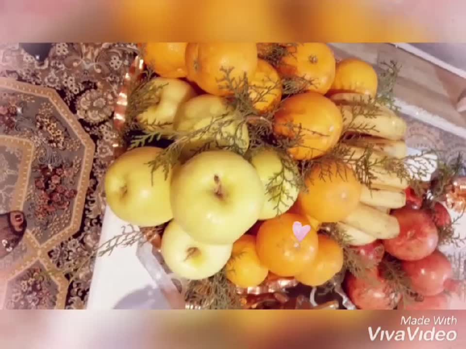 اولین یلدامون تو خونه ی مشترکمون که مامان جان و باباجانم زحمتشو کشیدن؛)