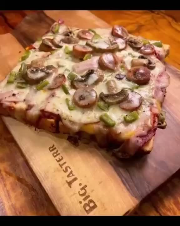 پیتزا خوشمزه