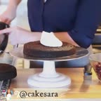 تزیین کیک خامه ای