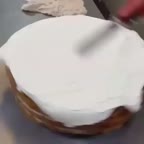 تزیین کیک بسیار زیباست