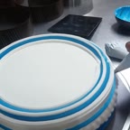 تزیین کیک با خامه