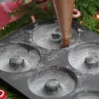 کیک به شکل دونات