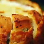 نان سیر با سس گوشت :)