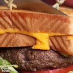 همبرگر ویژه با نان تست