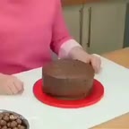 تزیین کیک ضدجاذبه ای