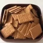 کیک بیسکوئیت