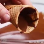 بستنی قیفی شکلاتی