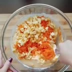 کیک سیب و هویج««کار خودم نیست»»