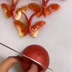 گوجه به شکل پروانه