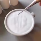 نقاشی روی قهوه خیلی شیک و زیبا