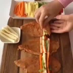 رول مرغ و سبزیجات