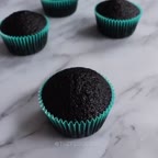 تزئین کیک شکلاتی