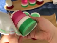 ژله با لیوان کاغذی